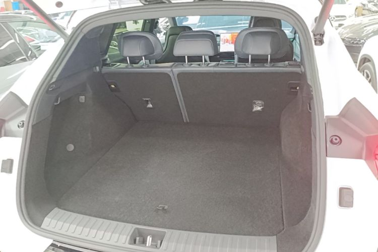 Used Lynk & Co 08 EM-P 2026 Model 160 Long-Range Max Trunk