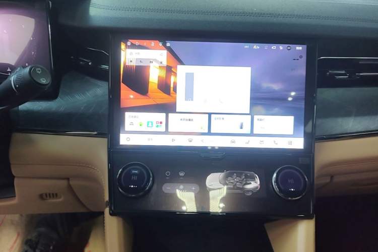 Used Lynk & Co 09 2021 2.0T Halo Six-Seater Audio And AC Panel