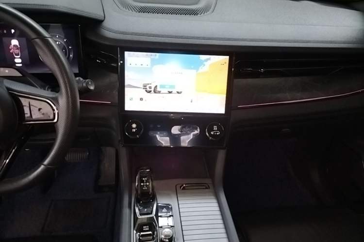 Used Lynk & Co 09 2021 2.0T Ultra Six-Seater Audio And AC Panel
