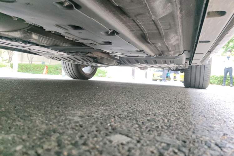Used Lynk & Co 09 2021 2.0T Halo Six-Seater Chassis Front Left