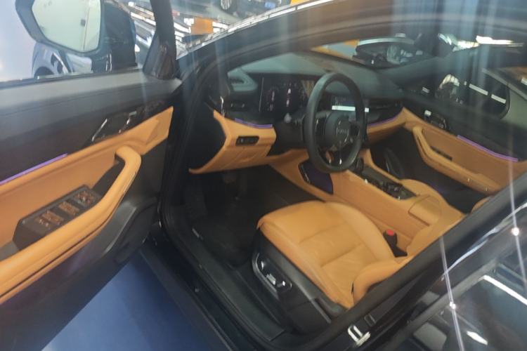 Used Lynk & Co 09 2021 2.0T Halo Six-Seater Driver Seat