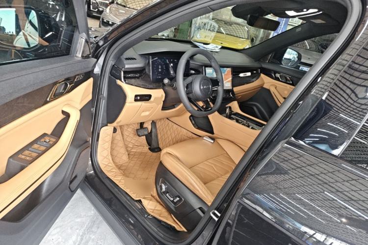 Used Lynk & Co 09 2021 2.0T Halo Six-Seater Driver Seat