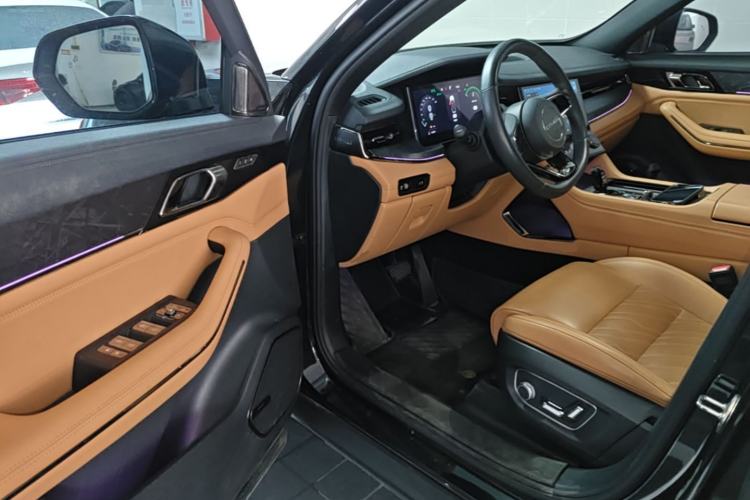 Used Lynk & Co 09 2021 2.0T Halo Six-Seater Driver Seat
