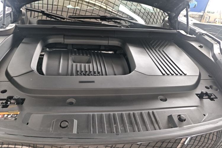 Used Lynk & Co 09 2021 2.0T Halo Six-Seater Engine Bay