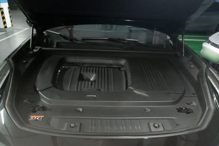Used Lynk & Co 09 2021 2.0T Halo Six-Seater Engine Bay