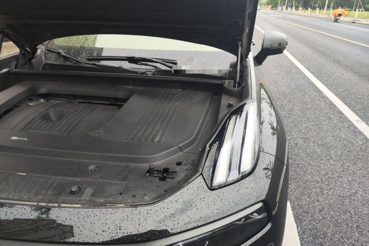 Used Lynk & Co 09 2021 2.0T Ultra Six-Seater Engine Bay Left