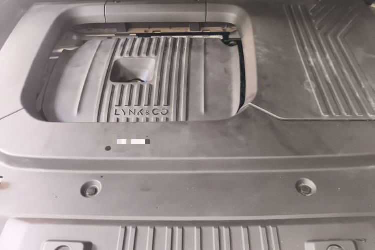 Used Lynk & Co 09 2021 2.0T Halo Six-Seater Engine Bay