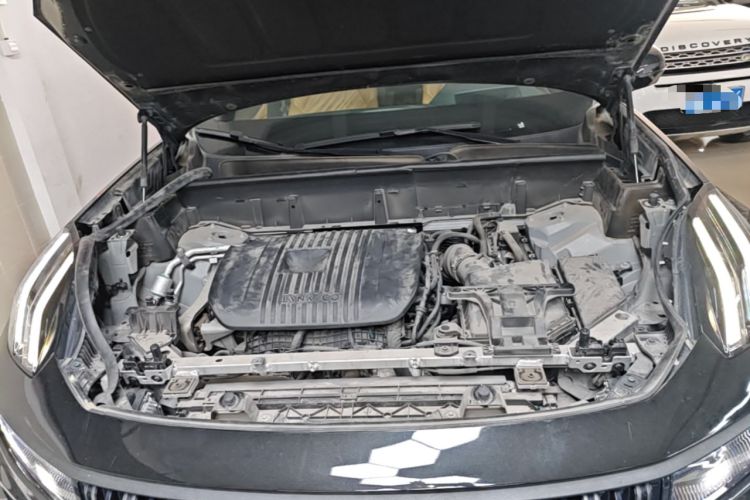 Used Lynk & Co 09 2021 2.0T Halo Six-Seater Engine Bay