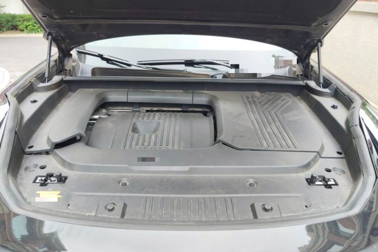 Used Lynk & Co 09 2021 2.0T Halo Six-Seater Engine Bay