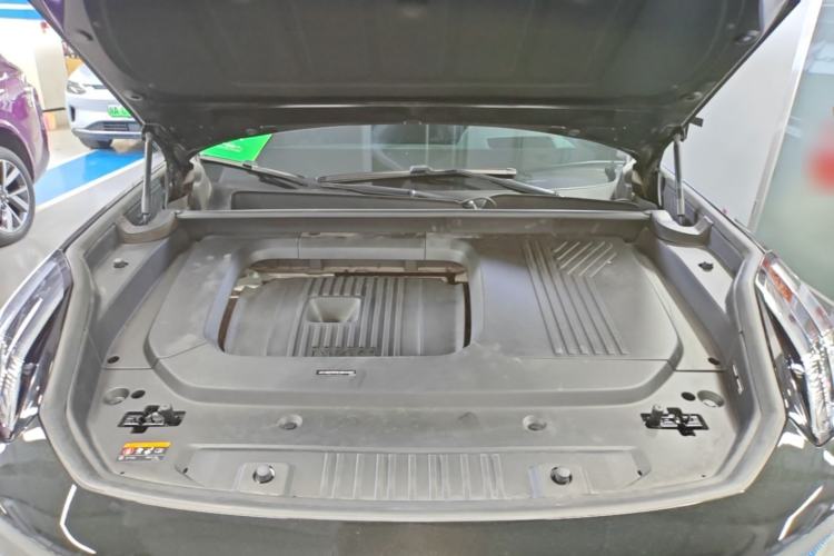 Used Lynk & Co 09 2021 2.0T Halo Six-Seater Engine Bay