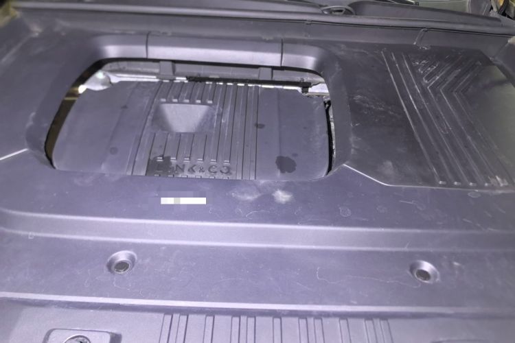 Used Lynk & Co 09 2021 2.0T Halo Six-Seater Engine Bay