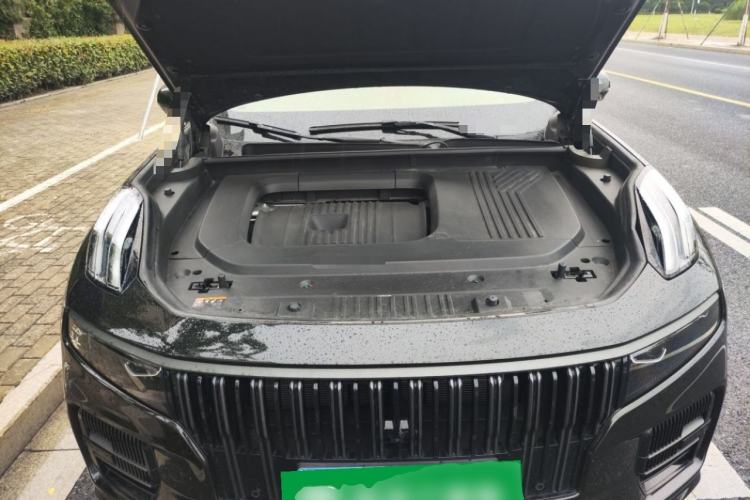 Used Lynk & Co 09 2021 2.0T Ultra Six-Seater Engine Bay