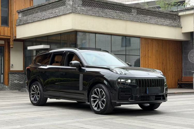 Used Lynk & Co 09 2021 2.0T Halo Six-Seater Exterior 1