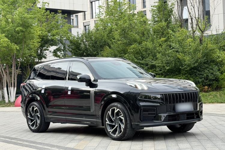 Used Lynk & Co 09 2021 2.0T Halo Six-Seater Exterior 2