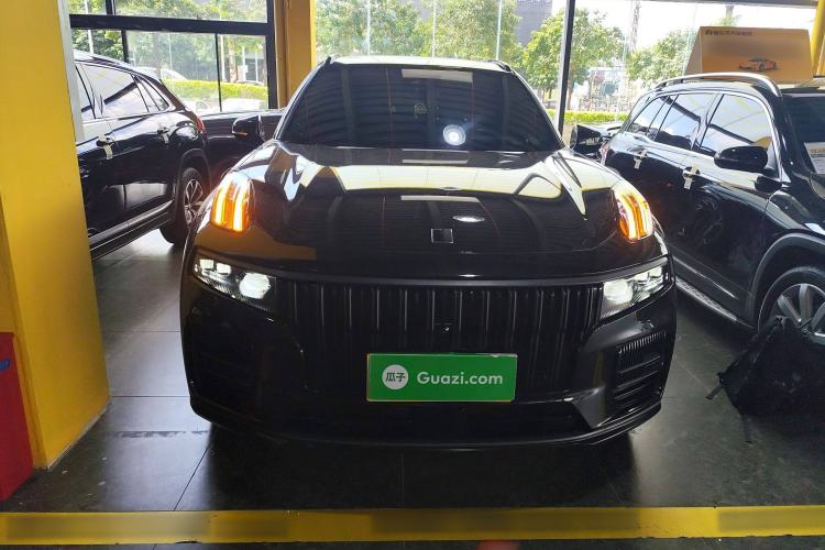 Used Lynk & Co 09 2021 2.0T Halo Six-Seater Front