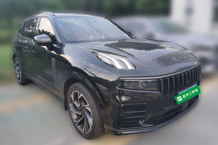Used Lynk & Co 09 2021 2.0T Halo Six-Seater Front Right 45 Deg