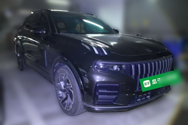 Used Lynk & Co 09 2021 2.0T Halo Six-Seater Front Right 45 Deg