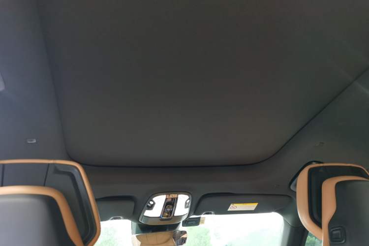 Used Lynk & Co 09 2021 2.0T Halo Six-Seater Headliner