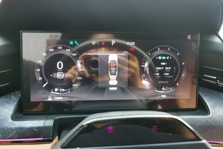 Used Lynk & Co 09 2021 2.0T Halo Six-Seater Instrument Cluster