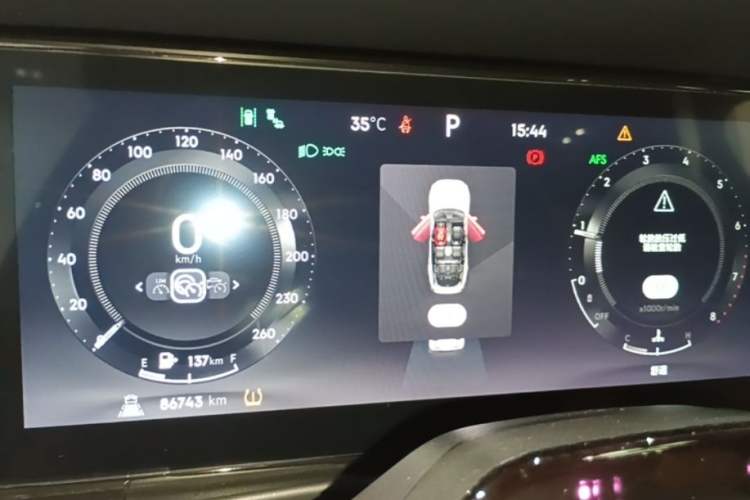 Used Lynk & Co 09 2021 2.0T Halo Six-Seater Instrument Cluster