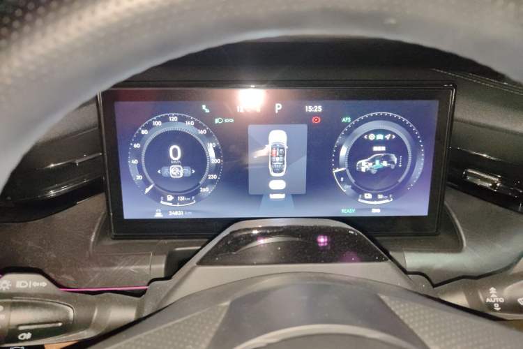 Used Lynk & Co 09 2021 2.0T Ultra 7-Seater Instrument Cluster