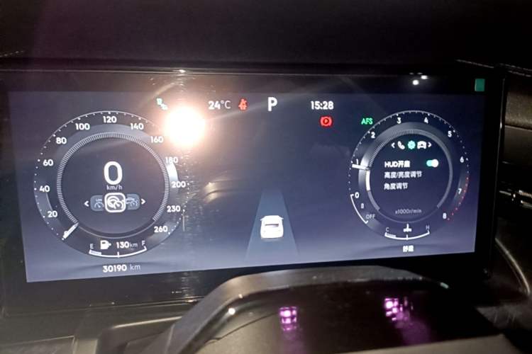 Used Lynk & Co 09 2021 2.0T Halo Six-Seater Instrument Cluster