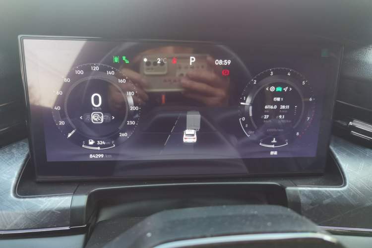 Used Lynk & Co 09 2021 2.0T Halo Seven-Seater Instrument Cluster
