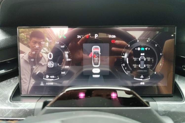 Used Lynk & Co 09 2021 2.0T Halo Six-Seater Instrument Cluster