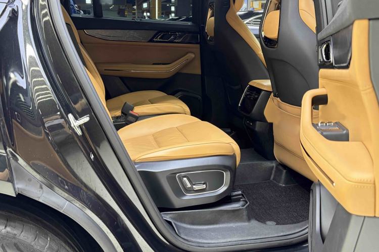 Used Lynk & Co 09 2021 2.0T Halo Six-Seater Interior 12