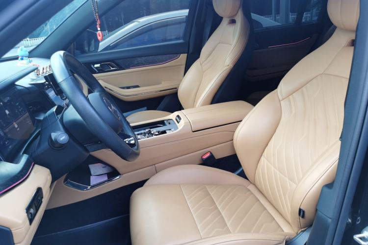 Used Lynk & Co 09 2021 2.0T Halo Six-Seater Left Front Seat