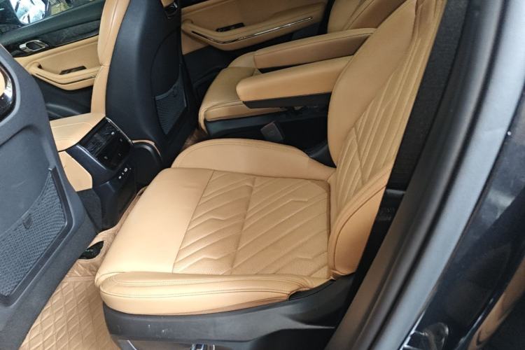 Used Lynk & Co 09 2021 2.0T Halo Six-Seater Left Rear Seat