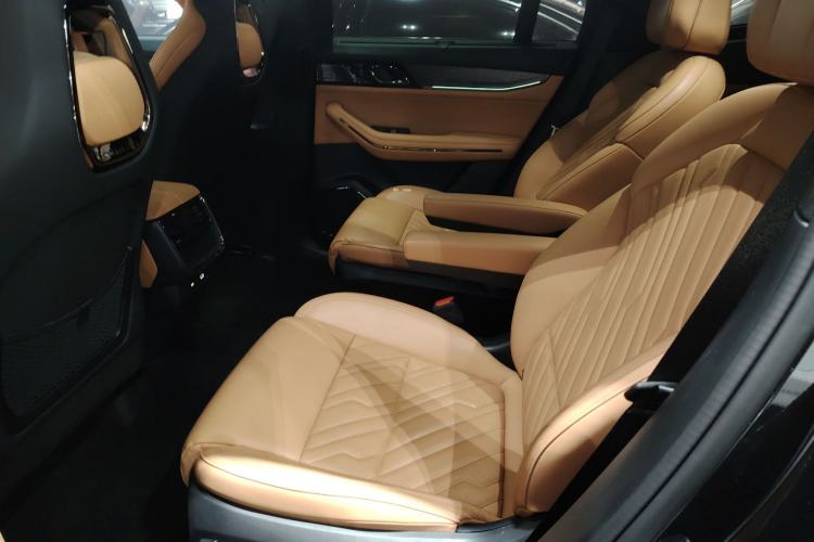 Used Lynk & Co 09 2021 2.0T Halo Six-Seater Left Rear Seat