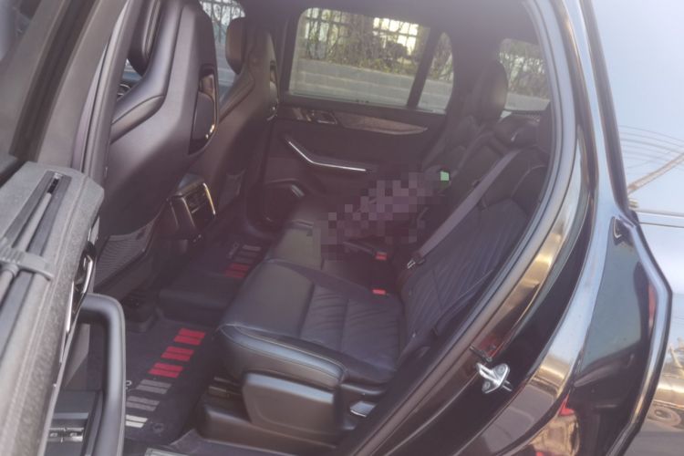 Used Lynk & Co 09 2021 2.0T Halo Seven-Seater Left Rear Seat