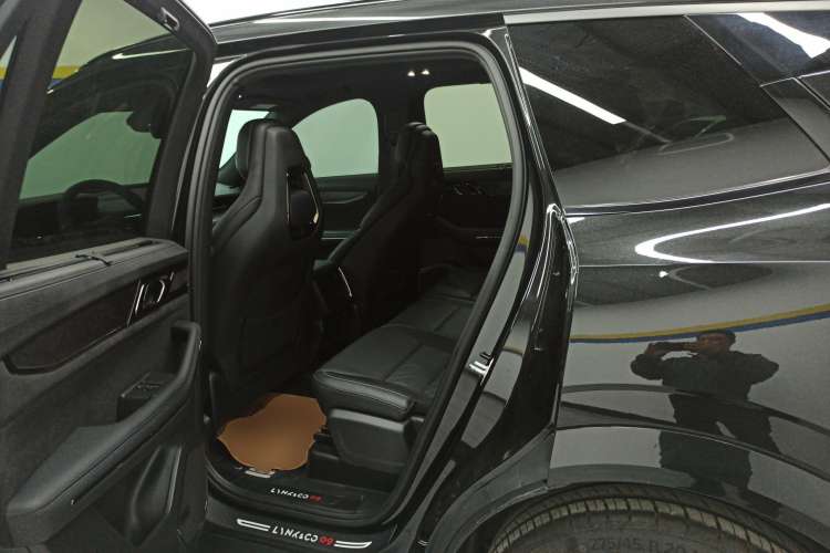 Used Lynk & Co 09 2021 2.0T Halo Seven-Seater Left Rear Seat