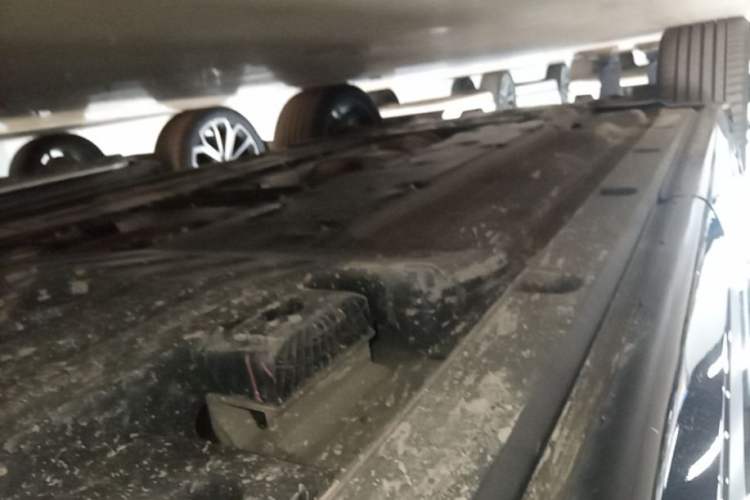 Used Lynk & Co 09 2021 2.0T Halo Seven-Seater Left Side Sill