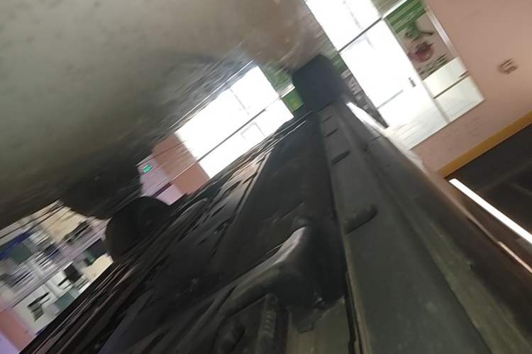 Used Lynk & Co 09 2021 2.0T Halo Six-Seater Left Side Sill