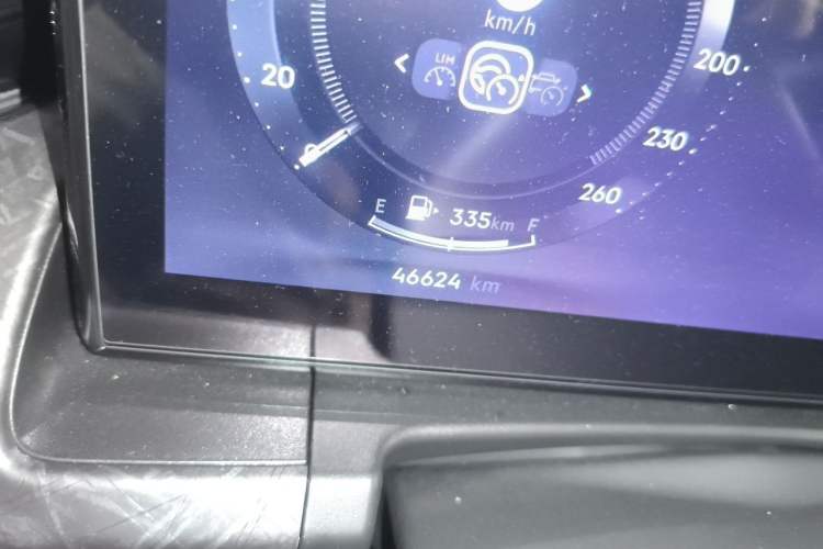 Used Lynk & Co 09 2021 2.0T Halo Six-Seater Odometer Close Up