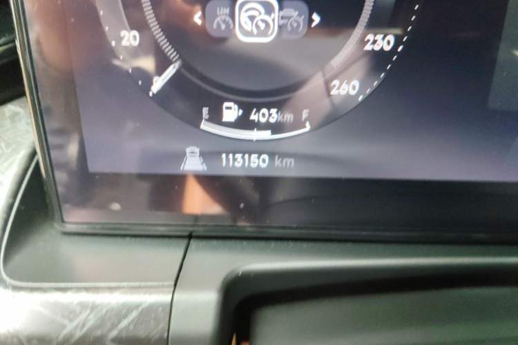 Used Lynk & Co 09 2021 2.0T Halo Six-Seater Odometer Close Up