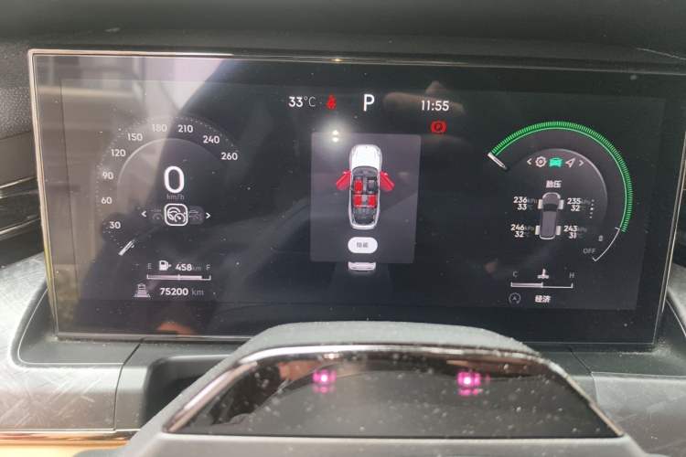 Used Lynk & Co 09 2021 2.0T Halo Six-Seater Odometer Close Up