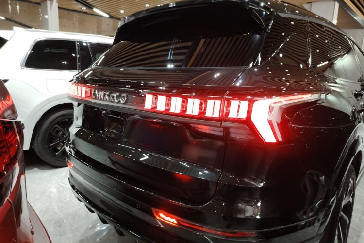 Used Lynk & Co 09 2021 2.0T Halo Six-Seater Rear