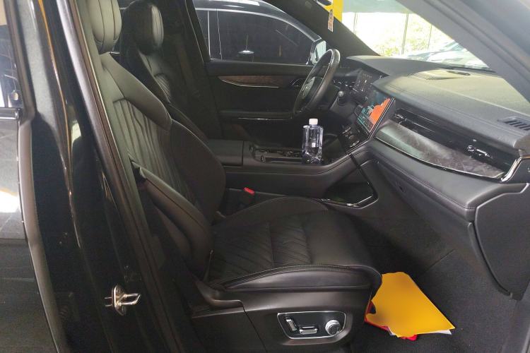 Used Lynk & Co 09 2021 2.0T Halo Six-Seater Right Front Seat