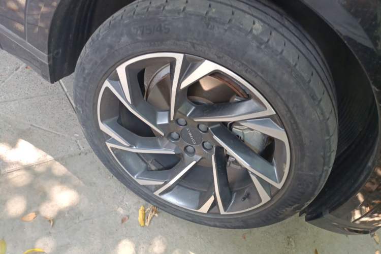 Used Lynk & Co 09 2021 2.0T Halo Seven-Seater Right Front Wheel Hub