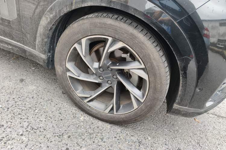 Used Lynk & Co 09 2021 2.0T Halo Six-Seater Right Front Wheel Hub
