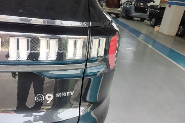 Used Lynk & Co 09 2021 2.0T Halo Six-Seater Right Rear Taillight