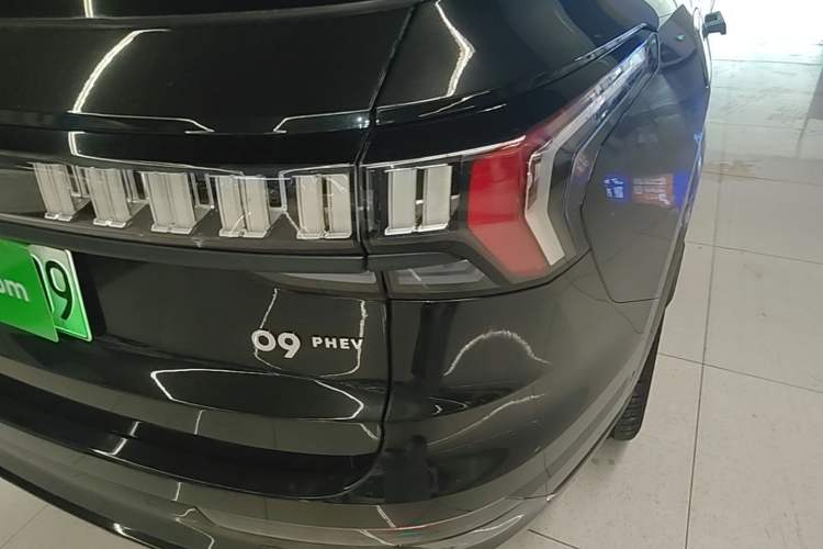 Used Lynk & Co 09 2021 2.0T Halo Six-Seater Right Rear Taillight