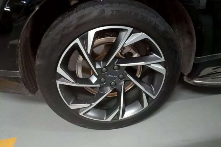 Used Lynk & Co 09 2021 2.0T Halo Six-Seater Right Rear Wheel Hub