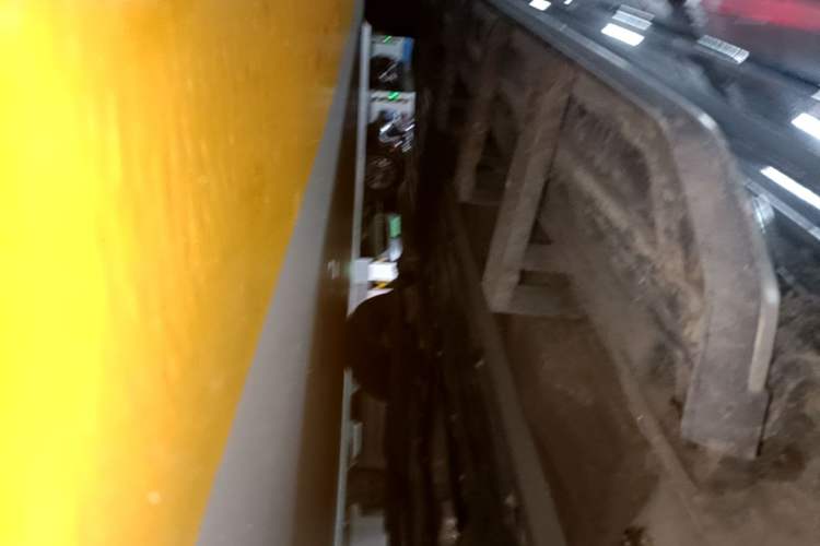Used Lynk & Co 09 2021 2.0T Halo Six-Seater Right Side Sill