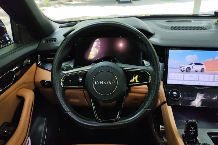 Used Lynk & Co 09 2021 2.0T Halo Six-Seater Steering Wheel