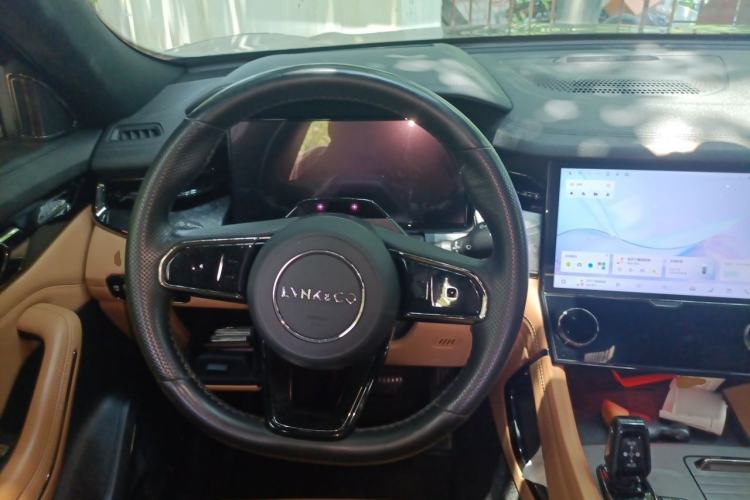 Used Lynk & Co 09 2021 2.0T Halo Seven-Seater Steering Wheel