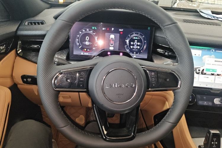 Used Lynk & Co 09 2021 2.0T Halo Six-Seater Steering Wheel